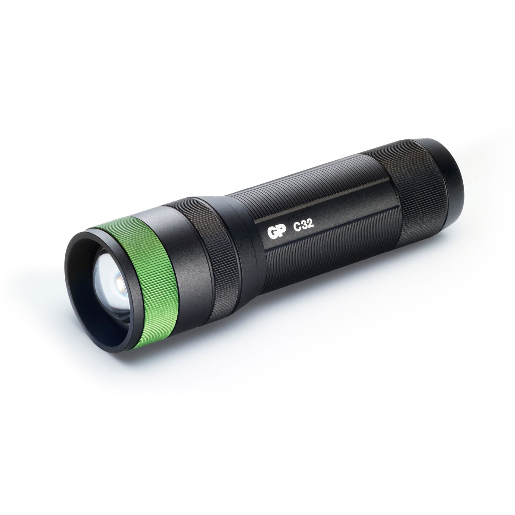 Lampe de poche GP C32 300lumen avec 3 piles AAA 1.5V