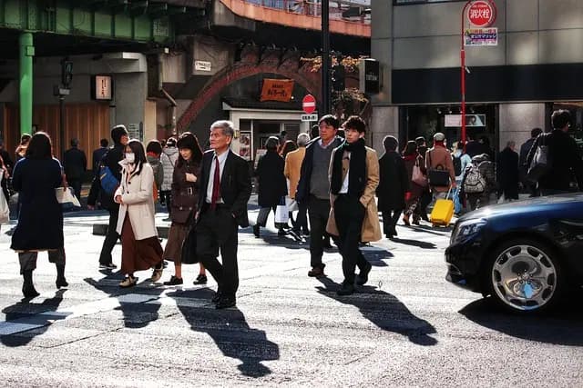 10 Essential Tips for Staying Active During Busy Days